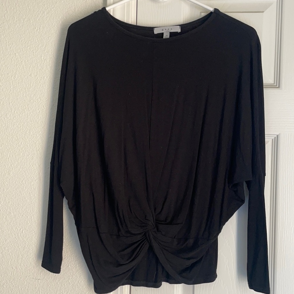 Drop sleeve Black twist front top